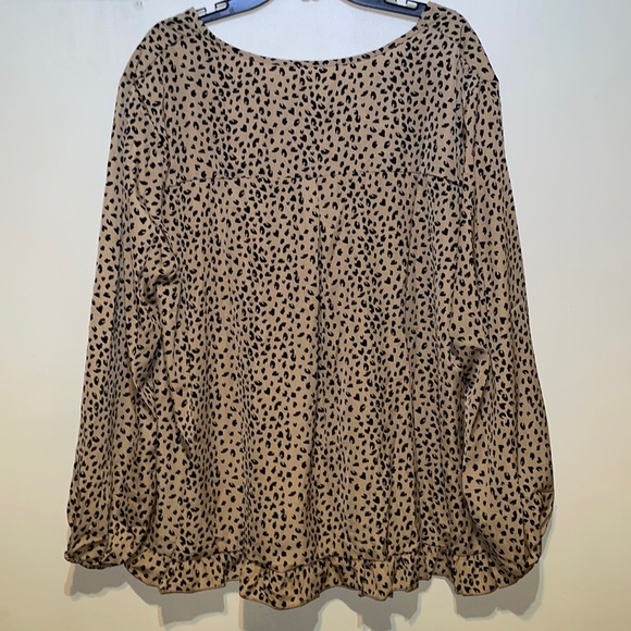 Cheetah Print Long Sleeve Tunic NWOT - Picture 4 of 8